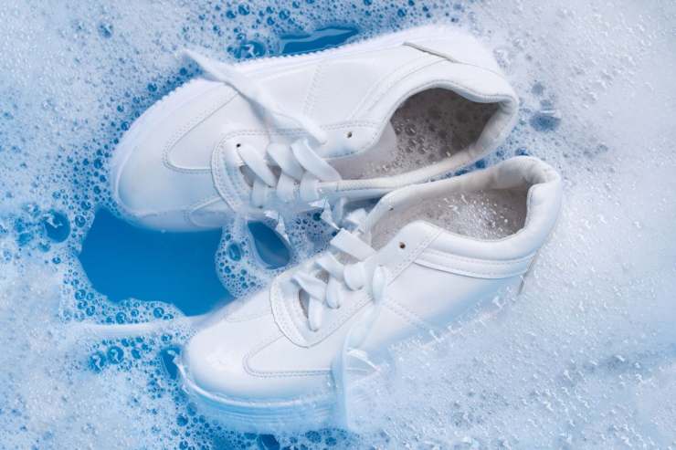 Lavare le sneakers